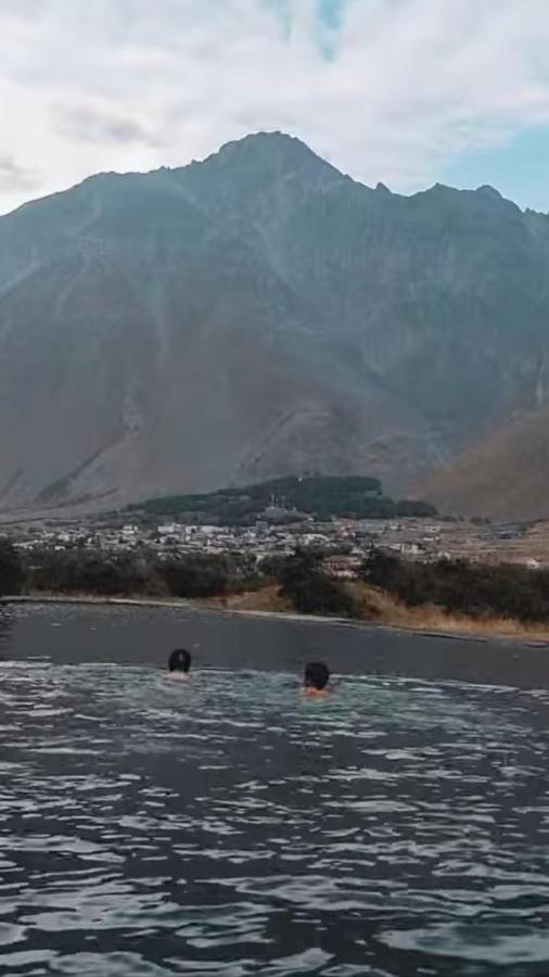 Veriko'S Guest Hause Kazbegi Eksteriør bilde